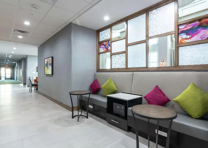 Hampton Inn & Suites Dallas East