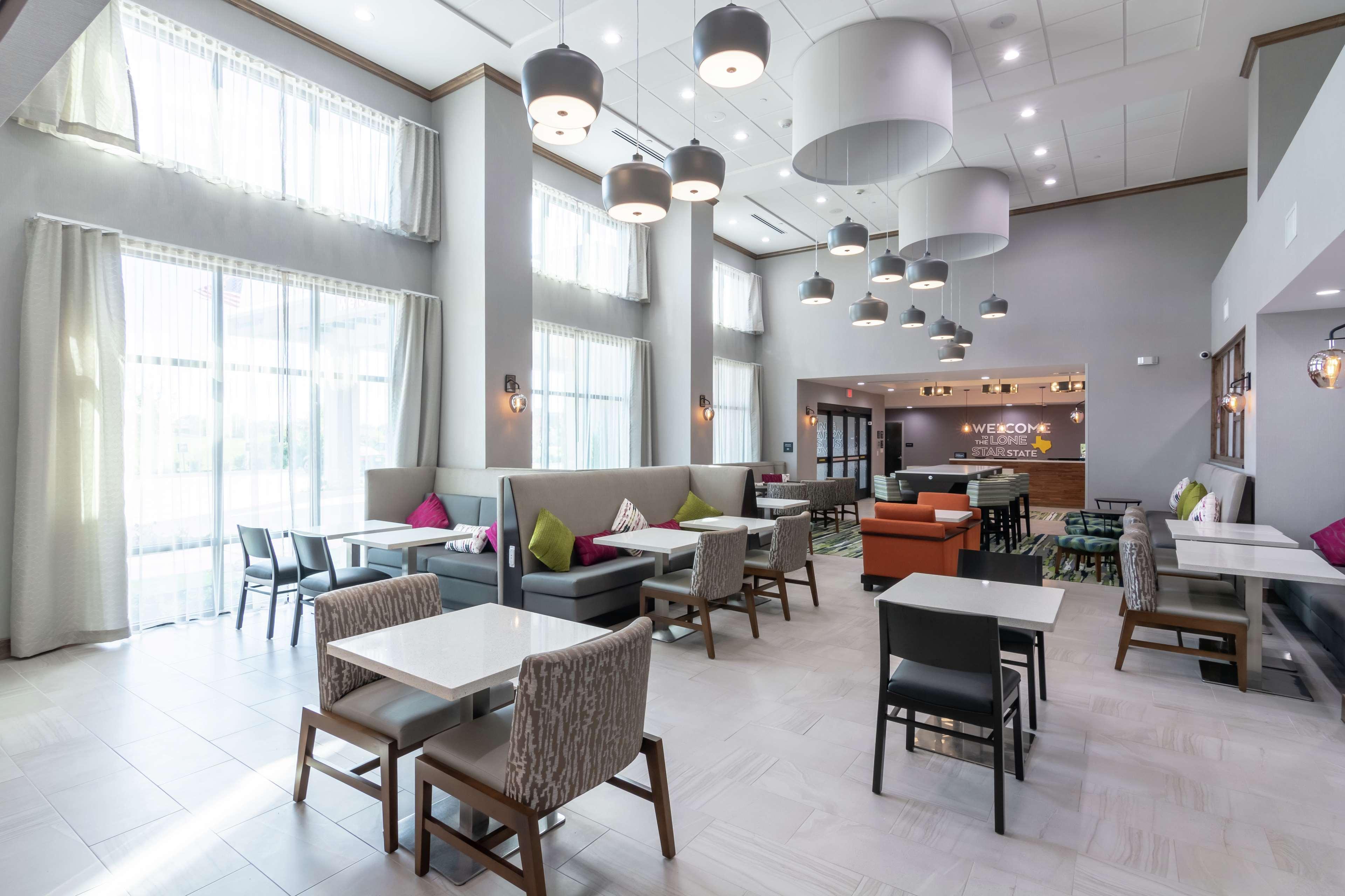 Hotel Hampton & East 3*