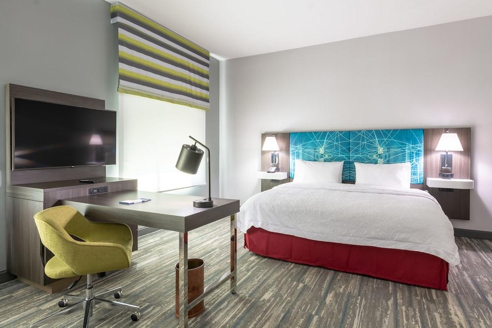 Hampton & East 3* Dallas
