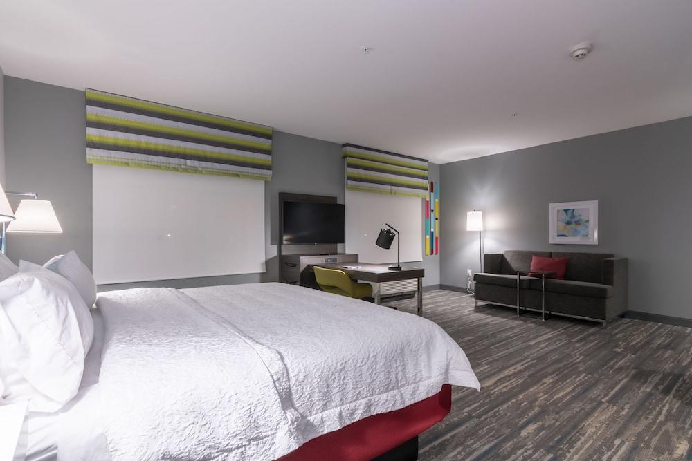 Hampton & East 3* Dallas
