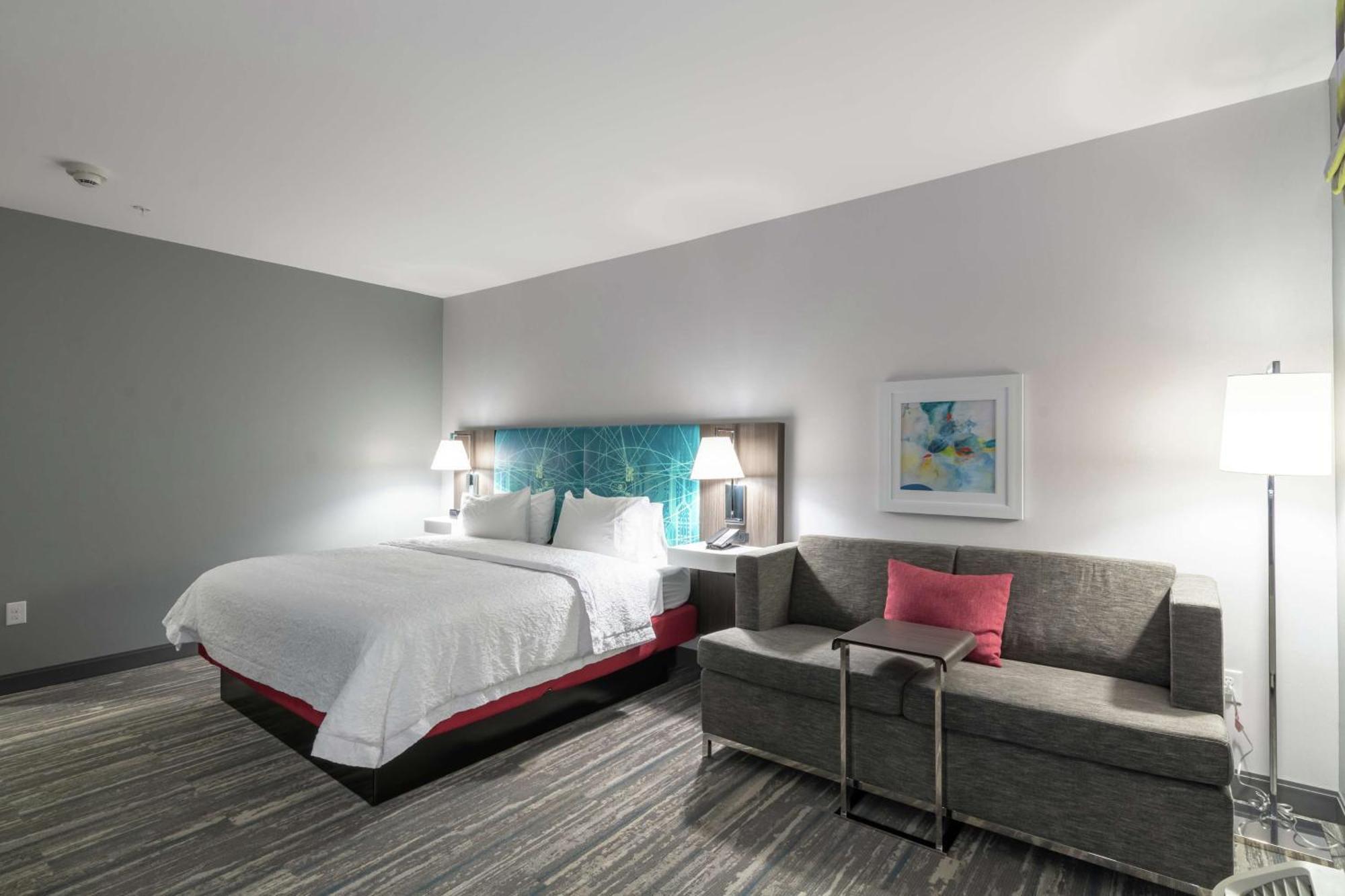 Hampton & East 3* Dallas